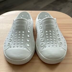 Native Jefferson All White unisex boy girl C5 toddler used